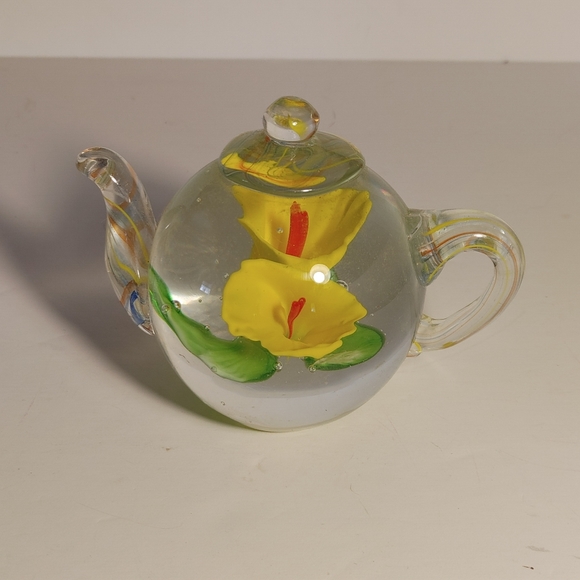 Glass Tea Pot shaped Paper Weight with Yellow Flower - Picture 8 of 9